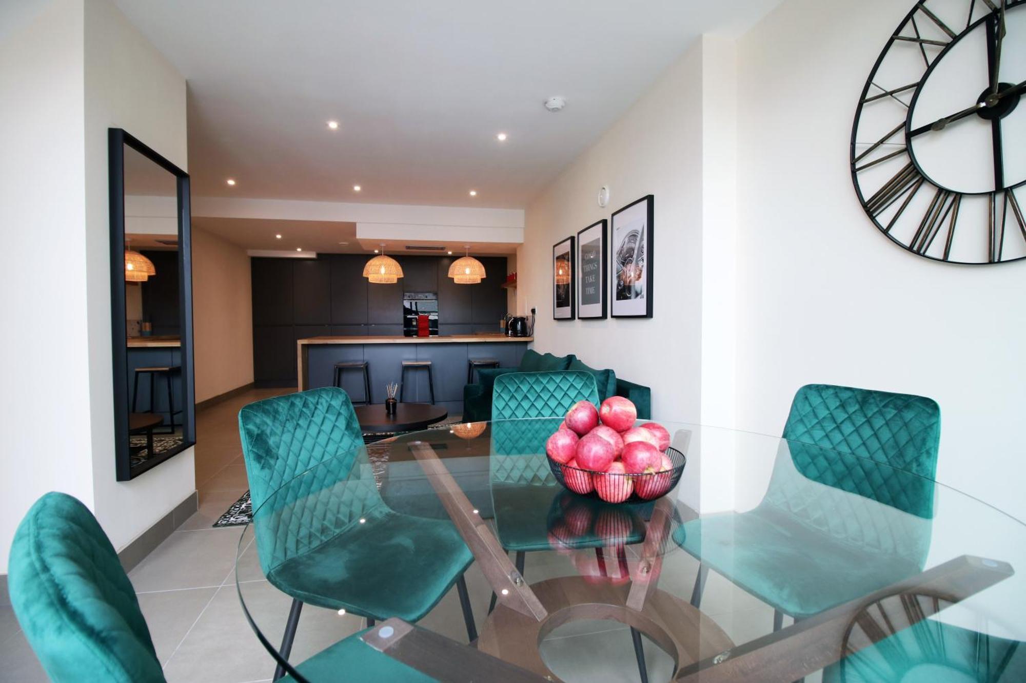Luxury 4 Bedroom 4 Ensuite Home In Penarth Κάρντιφ Εξωτερικό φωτογραφία