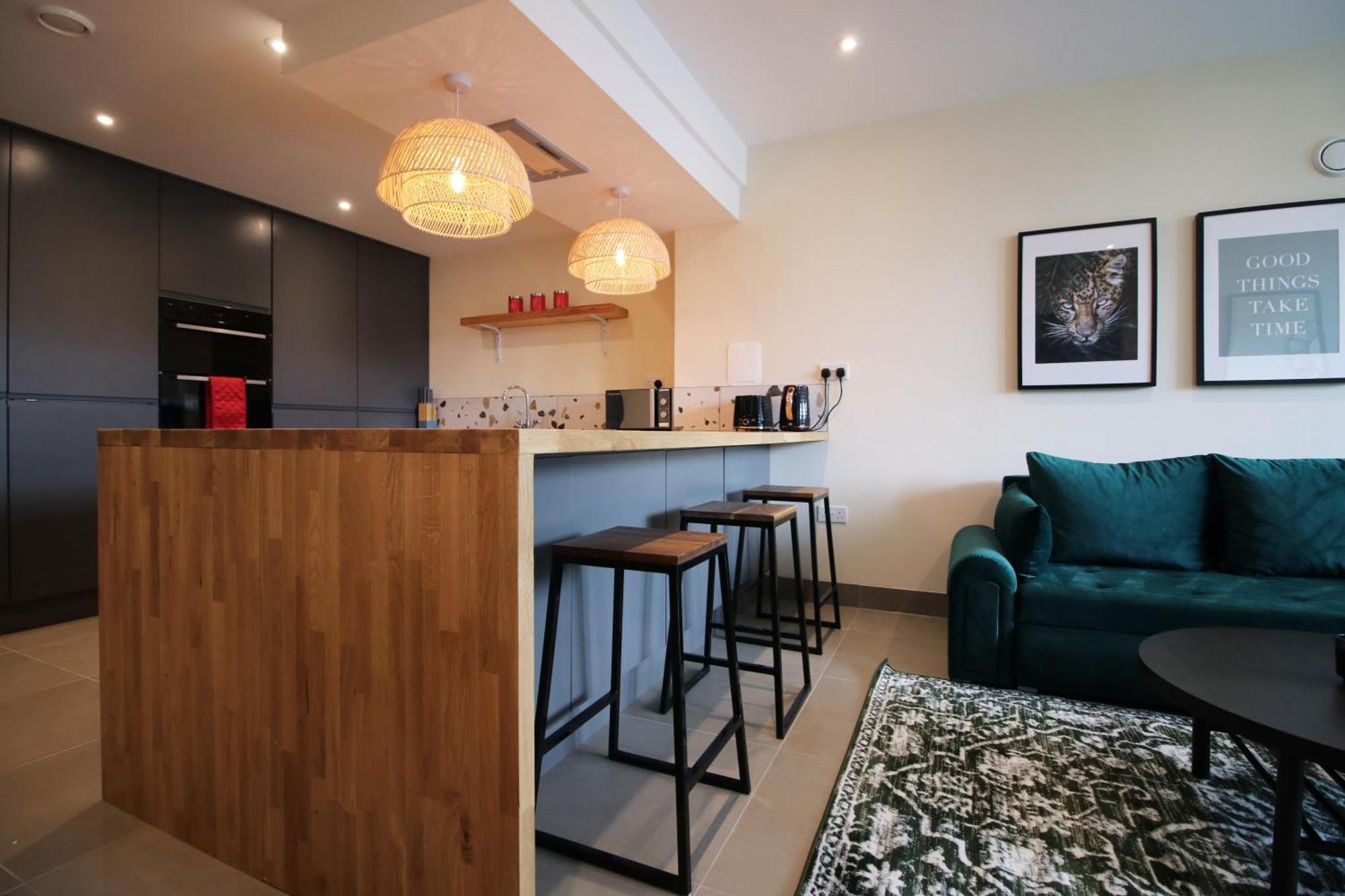 Luxury 4 Bedroom 4 Ensuite Home In Penarth Κάρντιφ Εξωτερικό φωτογραφία